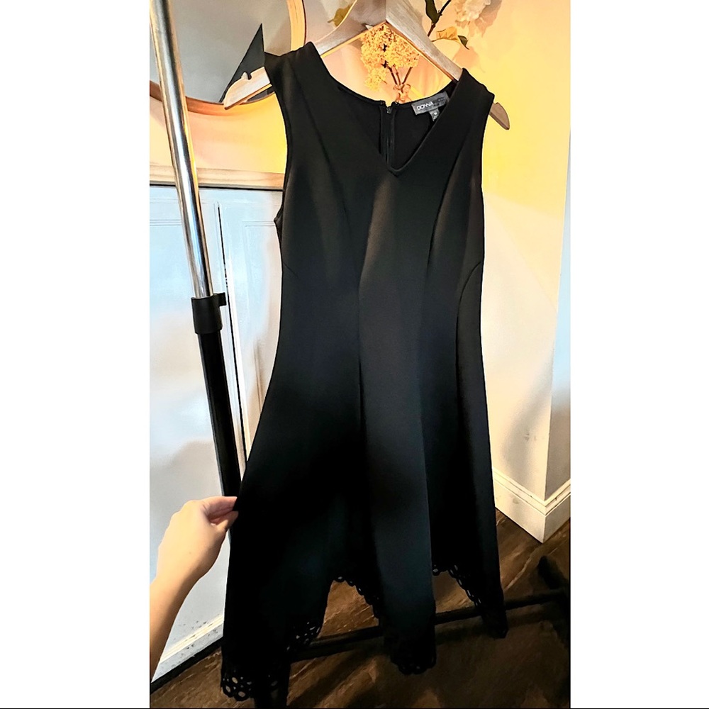 Black Donna Ricco sleeveless midi dress with lace trim